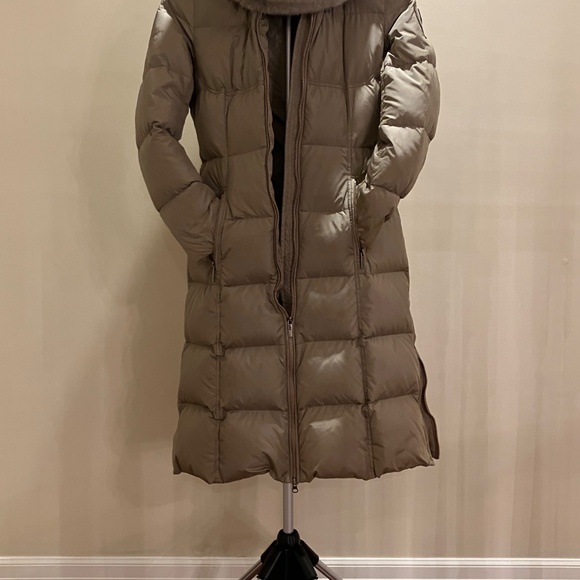 Winter Neutral Toned Down Coat with a Fox Fur Lined Hood - Picture 4 of 7